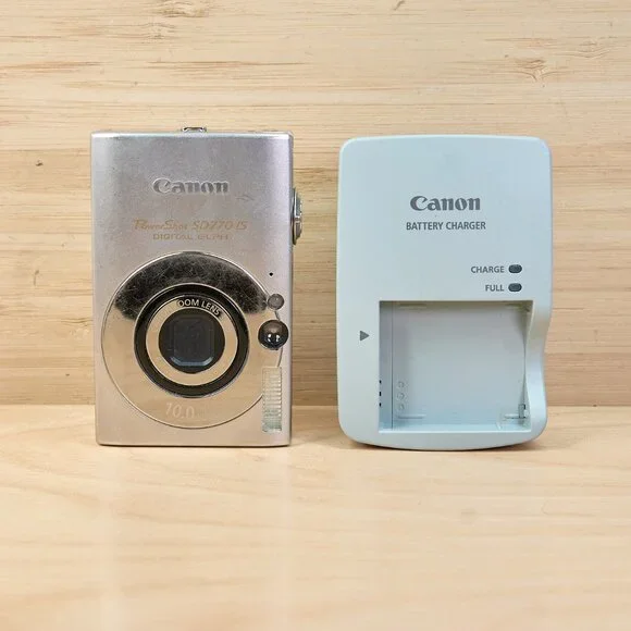 Canon PowerShot SD770 IS Digital Camera Silver 10MP 3x Optical Zoom - Picture 2 of 10